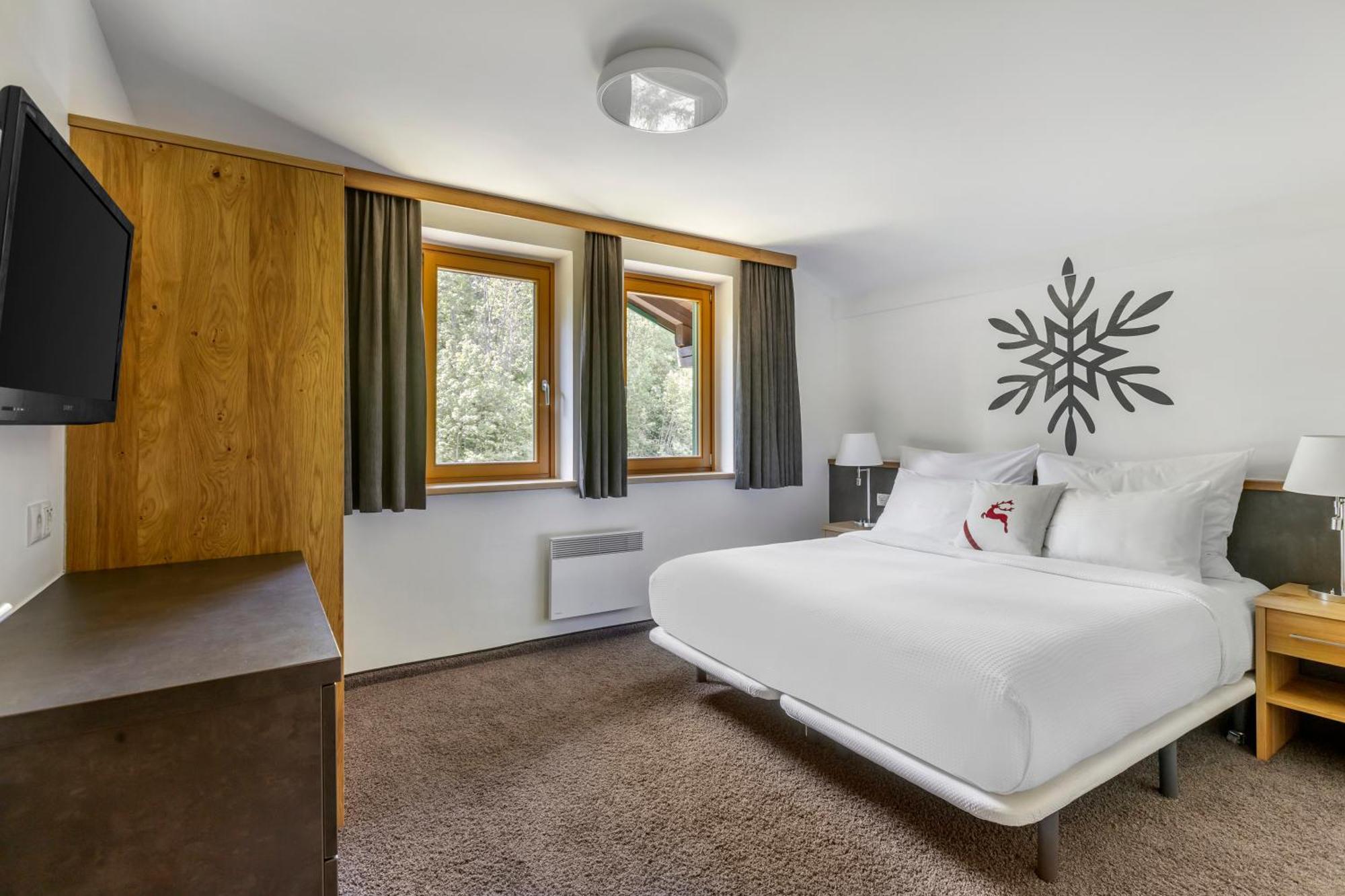 Two-Bedroom Apartment,1689825918:JPEG